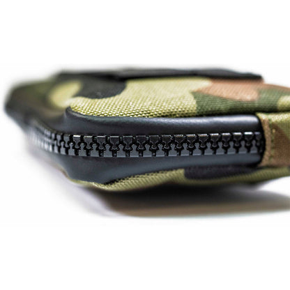 MUC-OFF ESTUCHE PARA ARTICULOS ESENCIALES – CAMUFLAGE