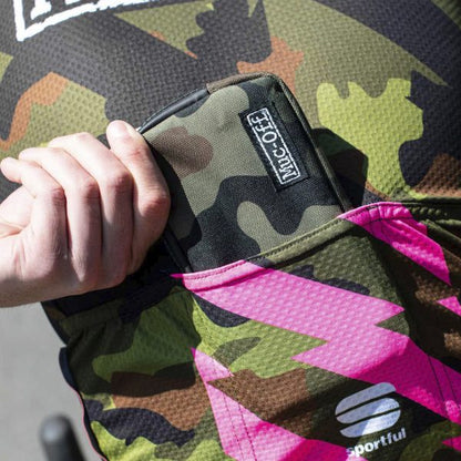 MUC-OFF ESTUCHE PARA ARTICULOS ESENCIALES – CAMUFLAGE