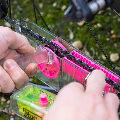 MUC-OFF MAQUINA LIMPIA CADENA X-3